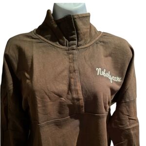 😁Women’s Entro brown lightweight Nobody Cares sweatshirt size medium
